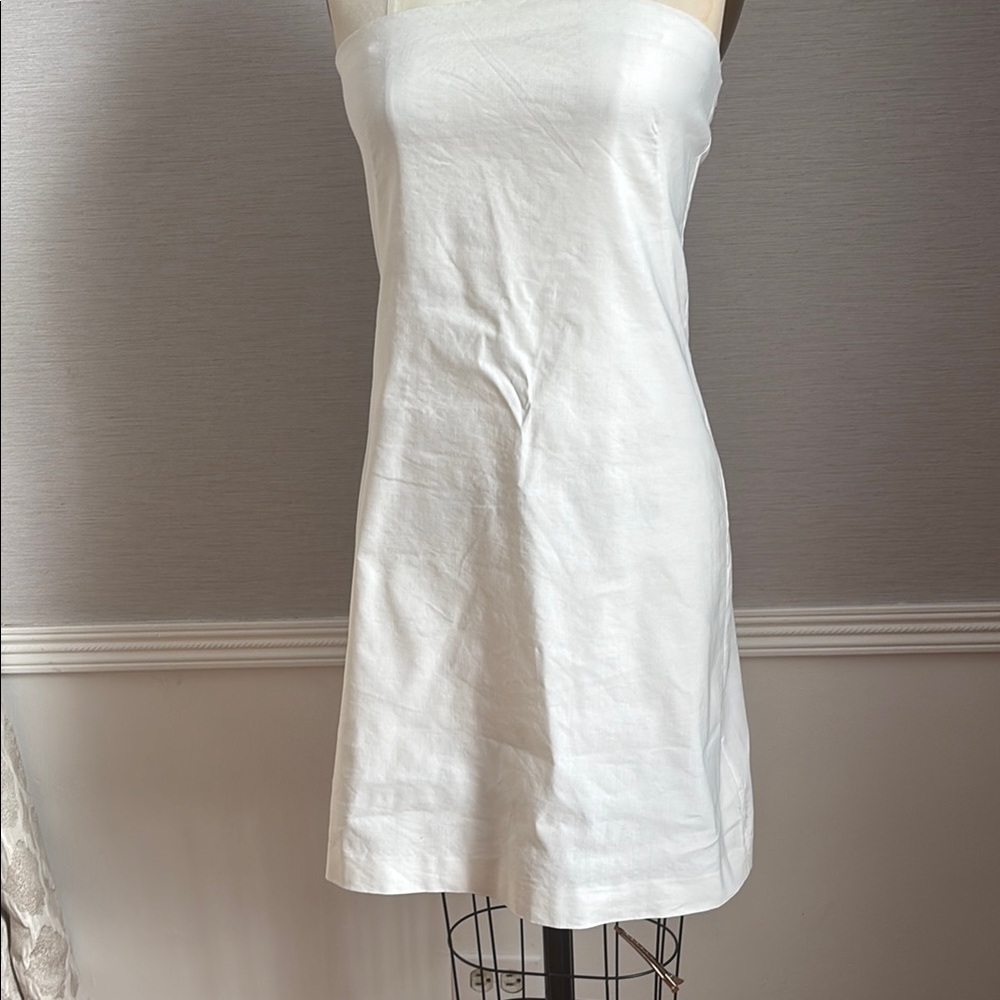 Elegant White Strapless Dress